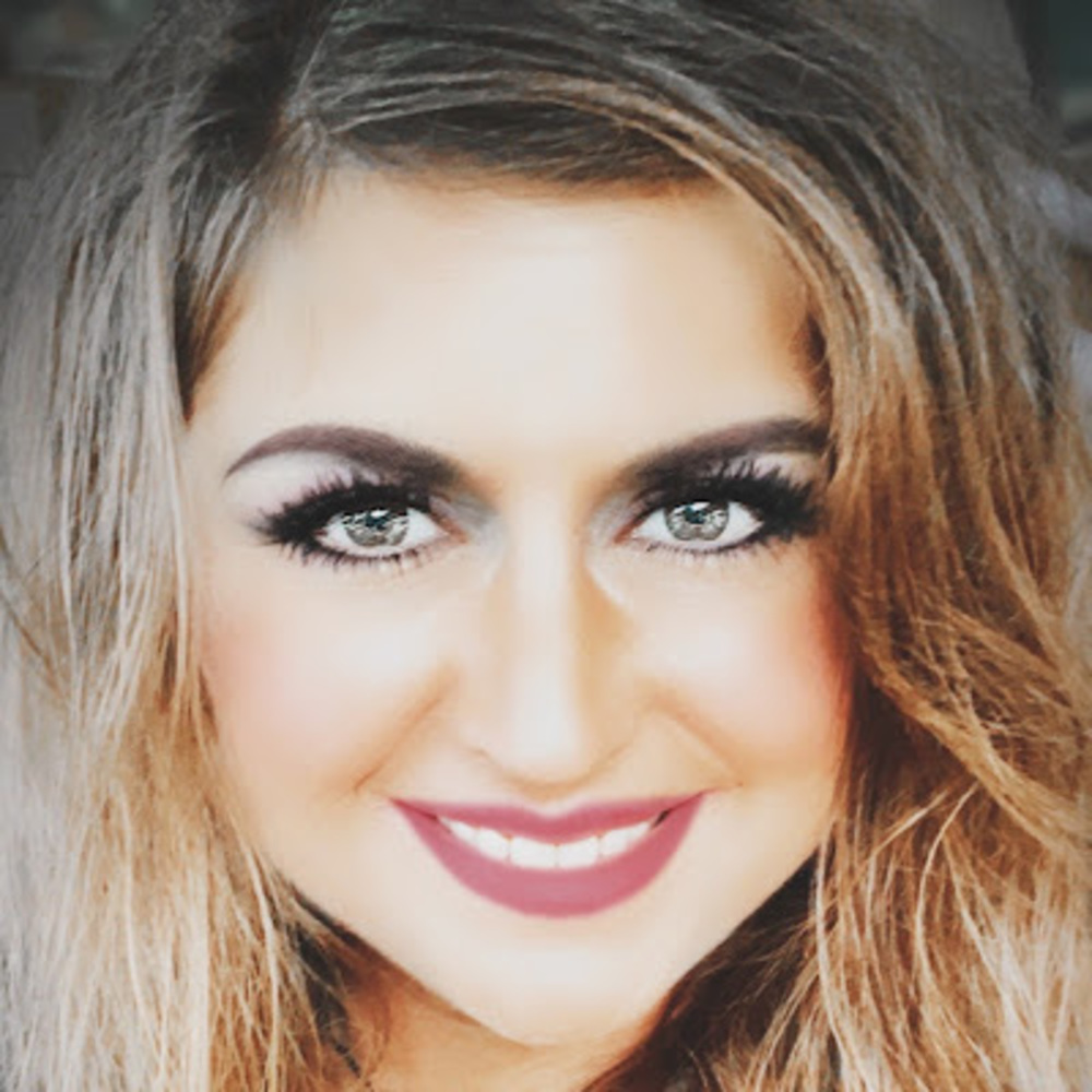 Meet your Posher, Holly